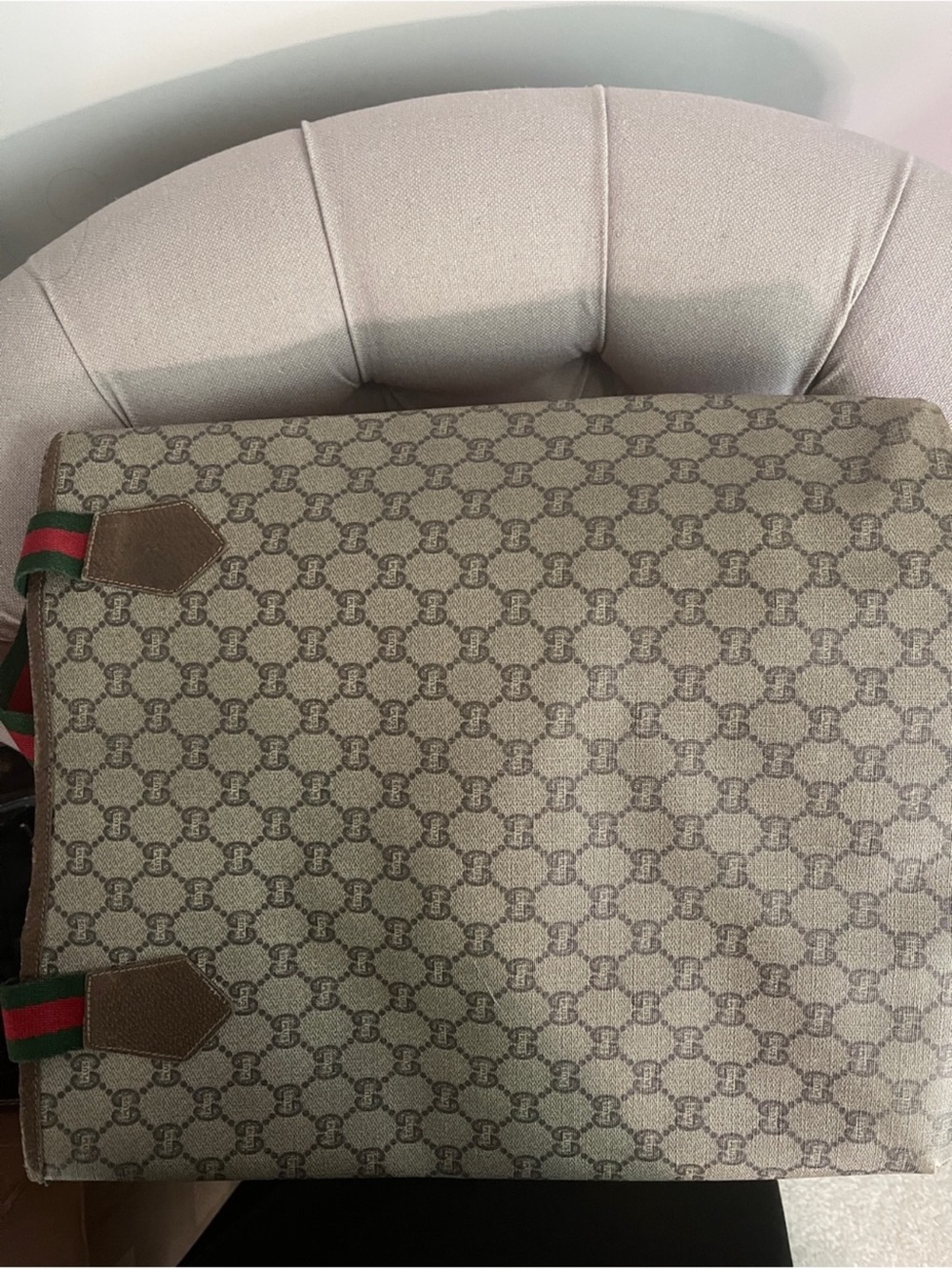 Gucci plus tote with COA - Picture 3 of 12